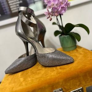 Michael Kors glitter heels in size 7